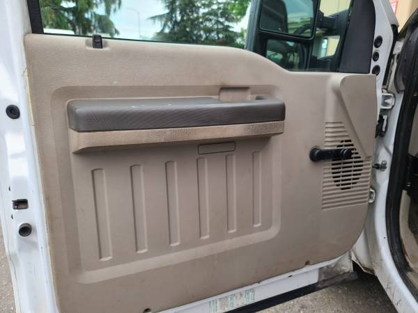 Camioneta de servicio Ford F-350 utilitaria 2008, funciona con gasolina, limpia - $6,500 (hayward / castro valley)63471117177987124