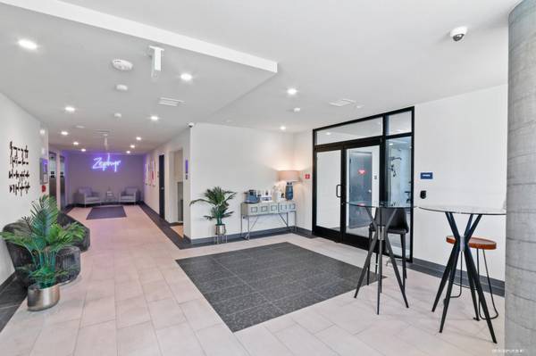 $3,475 / 2br - 1191ft2 - Brand New 2 Bedroom + Den in Koreatown, SS Appliances, Pet-Friendly (Koreatown)63701185609729120