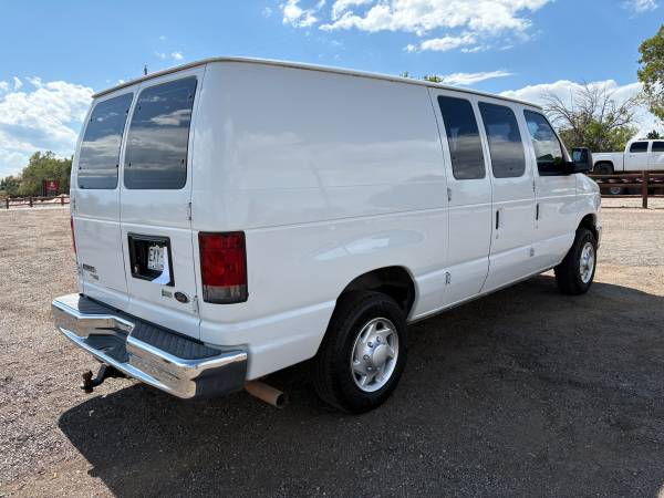 2014 Ford E-150 - Photo 5