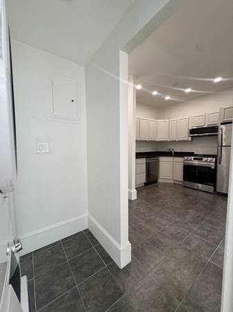 $3,400 / 2br - Apartamento de 2 habitaciones y 1 baño en Allston | Commonwealth Ave (Allston)63871206610817124
