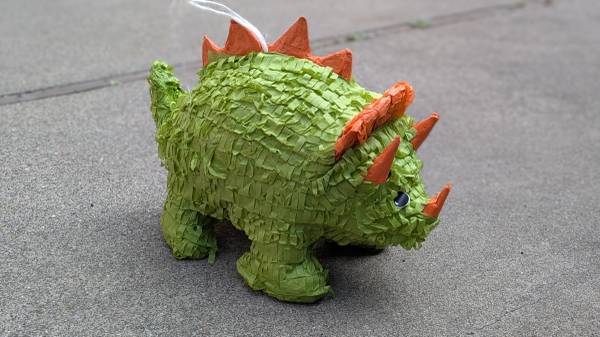NEW Dinosaur Piñata 1