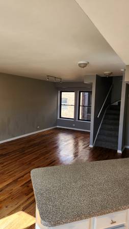 $2,175 / 3br - Spacious Duplex $2,175 a month  3 BR and 2.5Baths (Hyde Park)63918414941442123