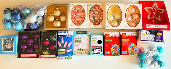 Set of Christmas Ornaments 1