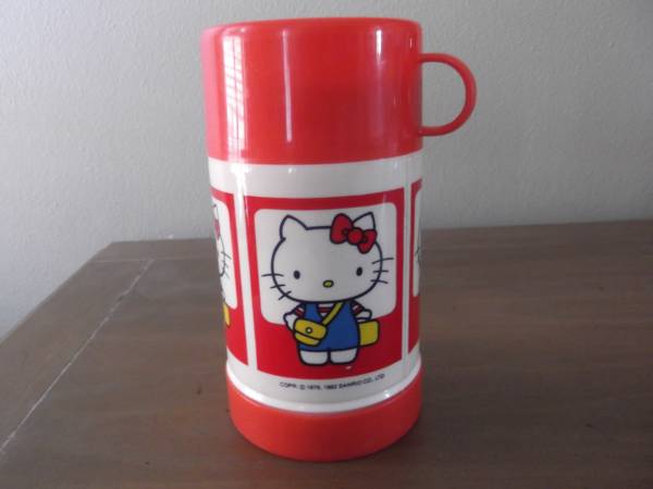 HELLO KITTY THERMOS 1