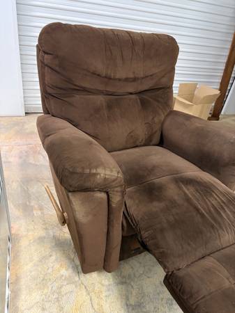 La-Z-Boy Recliner 1