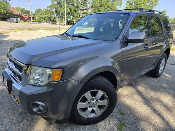 2011 FORD ESCAPE - $2,999 (ZION ILLINOIS)63618795456259120