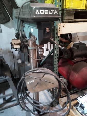 DELTA 17" DRILL PRESS 1