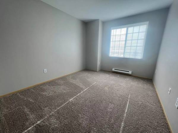 $1,850 / 2br - 966ft2 - Beyond Four Walls: A Place to Truly Call Home! (Puyallup - South Hill)63814789136387120