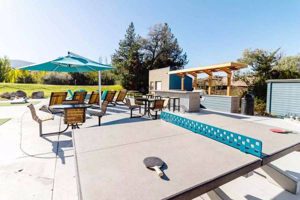 $1,636 / 1br - 810ft2 - 1BD- 1 1/2 BATH W/D IN UNITS!! $500 OFF MOVE IN ON SELECT UNITS! (Reno)63992635112195124