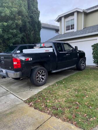 2009 CHEVY SILVERADO 1