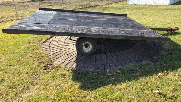 8ftX10ft Leland Snowmobile trailer 1