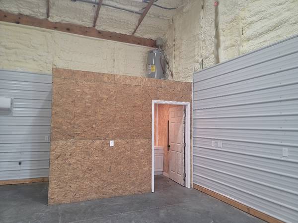 $1,295 / 1280ft2 - Nuevo Cueva de Hombre / Cobertizo para Ella / Espacio para Contratista (Albertville)64145520868483124