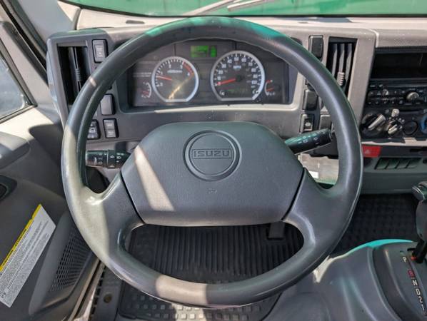 2013 Isuzu NPR HD Refrigeration - Photo 15