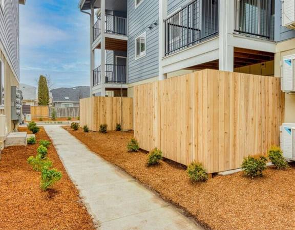 $1,350 / 1br - Washer & Dryer Available, Pet Friendly + 1 Bed 1 Bath with AC (Queen Ave in Santiam)63945101938179121