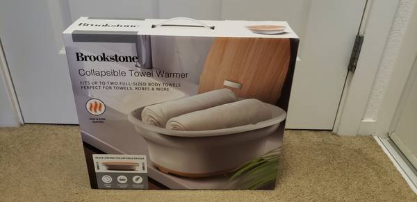 Brookstone Collapsible Towel Warmer - New in box. 1