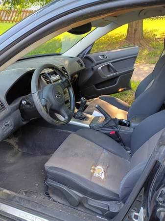 2005 Subaru Legacy GT de 5 velocidades manual - TRANSMISIÓN RECONSTRUIDA - $2,500 (Manassas, VA)63616327932545123