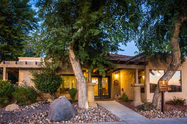 $1,052 / 2br - 905ft2 - EE206 Flamingo, $1000 de descuento en oferta especial de mudanza, 905 pies cuadrados, 2 habitaciones / 2 baños (Laughlin)63618564788739121