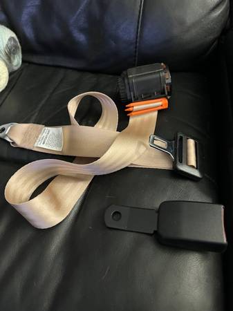 Seatbelt Planet #057758 3-Point Retractable Replacement Seatbelt 34912 1