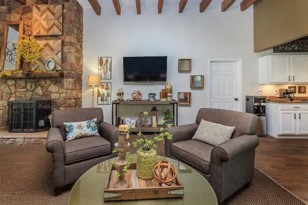 $1,279 / 1hab - ¡Vive con vitalidad en Shadowtree: 1hab con vistas a Tucson y comodidades! (Tucson)63675099575683120