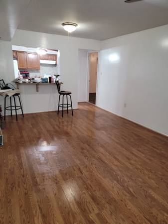 $2,000 / 1br - 1 dormitorio 1 baño incluye servicios (Sayreville)63676291392385123