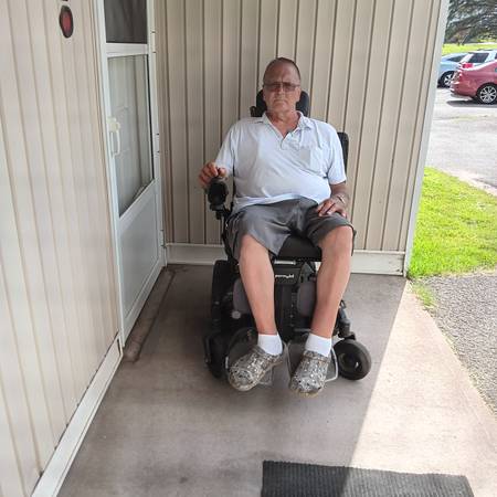 Permobil Power Wheelchair, 5 years old, well maintained, $800 Like new (Vernon)63873145757187120