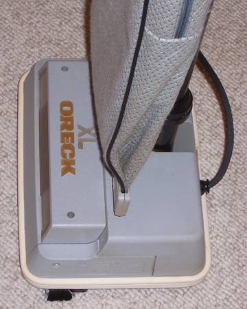 Oreck XL Upright Vacuum Cleaner with Paperwork & Bags, Like New - $95 (Fox Lake)63471040180995124