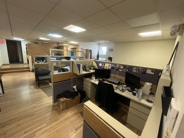 $2,700 / 2160ft2 - Prime Hudson Valley Office — Central, Spacious, and Move-In Ready (kingston)64035734921603123