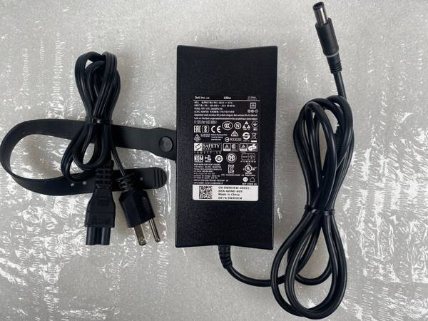 Dell 130W AC Adapter 1