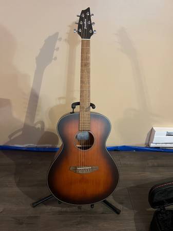 Breedlove acoustic guitar + case - musical instruments - by