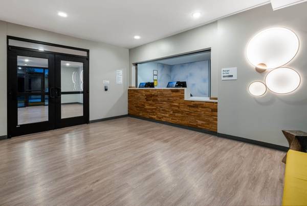 $1,767 / 1br - Free WiFi, Accessible Route to Accessible Parking, Express Check-in (1100 Clinchfield St, Johnson City, TN)63826876959235120