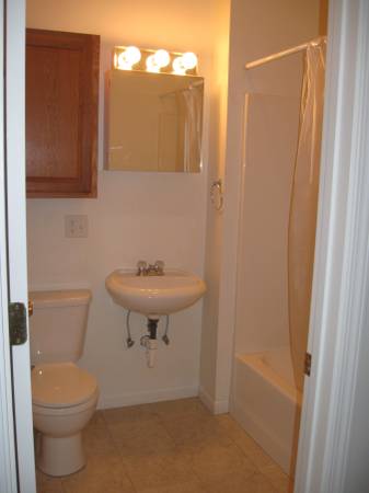 $750 / 1br - Studio Apartment, Utilities Included, Close to Campus Non-Smoking #3 (Lafayette/Close to Campus)63680139936257122