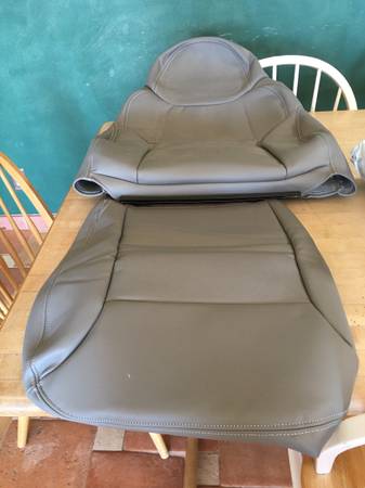 Ford Excursion Seat Covers - Driver & Passenger-grey 1