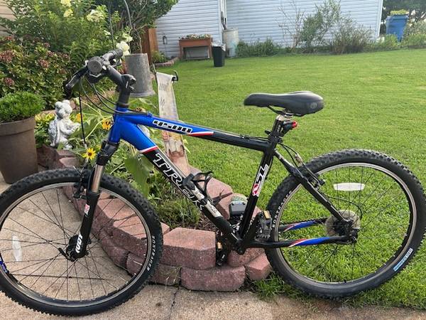 26 inch Trek 4500 Mountain Bike 1