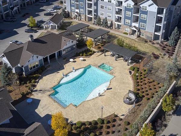 $1,745 / 2br - 1109ft2 - Lavado de Autos de Servicio Autónomo, Techos Elevados, Armarios de Paseo (Norte de Colorado Springs)63658145627905120