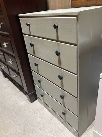 Chest of 5 Drawers Dresser 64430 1
