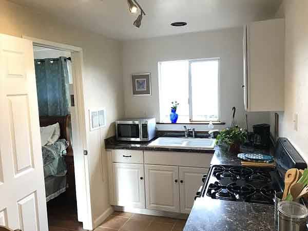 $850 / 375ft2 - @!@ '' Furnished studio for rent.'' (3920 Coronado Ave, San Diego, CA)64037218288513122