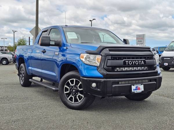 2016 Toyota Tundra 4WD Truck SR5 - $33,950636179556424971215
