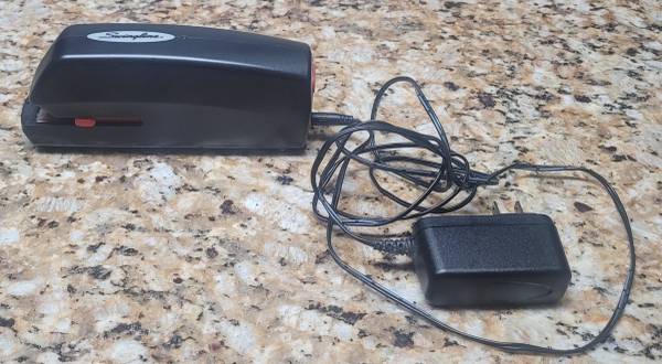 Swingline Electric Stapler 1