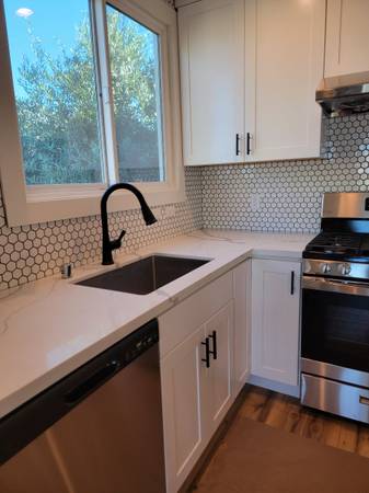 $3,995 / 3br - ¡Hermoso apartamento remodelado de 3 habitaciones/1 baño con vista al Golden Gate! (daly city)63667941639041121