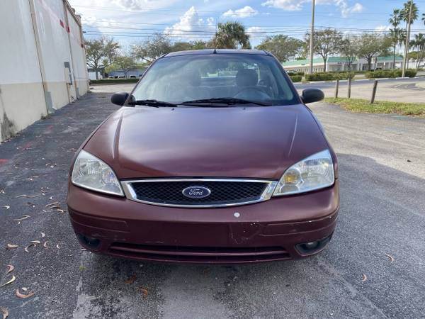 Ford Focus ZX4 2007 / 1 dueño / esquina de la calle 15 y Banks - $3100 (MARGATE)63479643413635121