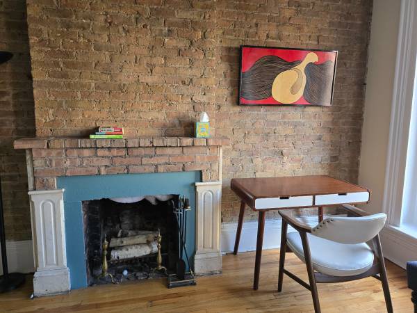 $2,750 / 1br - 780ft2 - Lincoln Park/DePaul 1 Block to Fullerton L- Hdwd, Granite, Sunny (DePaul/Lincoln Park)63959876709762123