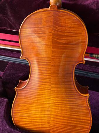 Eastman Strings viola 15 1/2" w/bow & case 1