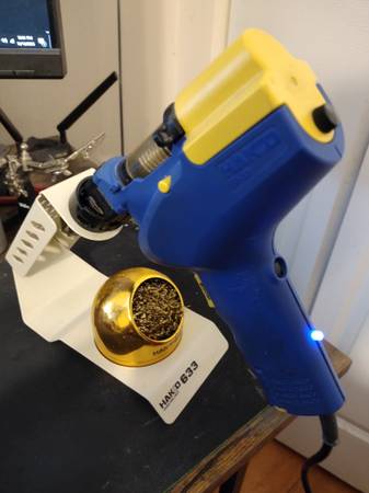 Hakko FR-301 Desoldering Gun 1