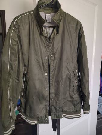 Old Navy Green Bomber Jacket Men’s Medium – Lightweight Stylish Casual 1