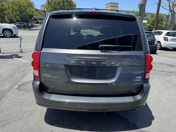 2016 DODGE GRAND CARAVAN PASSENGER R/T. TÍTULO LIMPIO, ¡PASÓ LA PRUEBA DE EMISIONES! - $8,499 (san mateo)63624172530563123