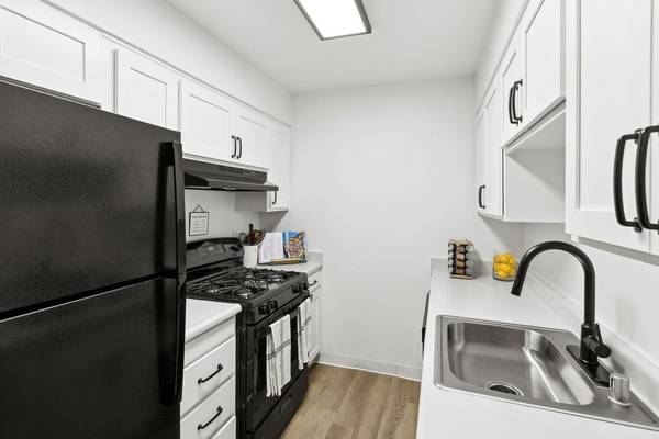 $1,565 / 1hab - 620ft2 - 🏘️ Donde la comodidad y la comunidad convergen @ ReNew en Coloma 🏘️63900438220802123