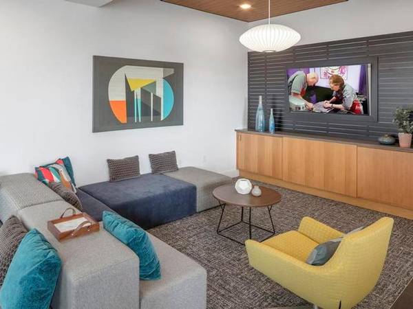 $2,547 / 2br - 1127ft2 - Walk to it all! Arc Central Offering 4 weeks FREE! (Downtown Beaverton)64039057072387124