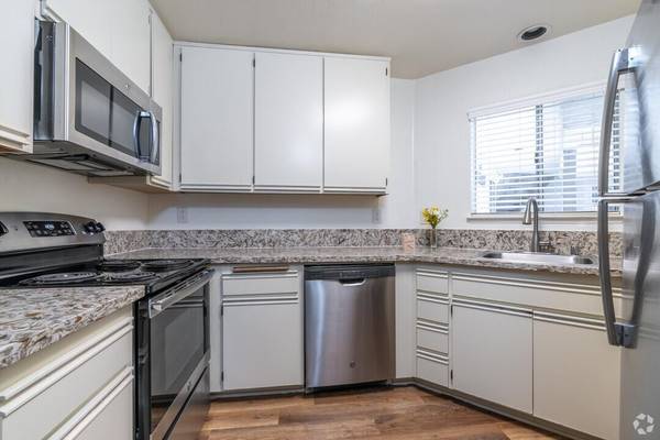 $2,445 / 2br - 1008ft2 - Experience Resort Living at Cielo! (Nestled directly next to the San Jacinto Mountains in d)63686299526915120