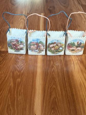 4 Adorable Pig Ceramic Baskets 1