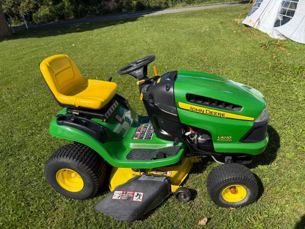 John Deer riding mower 1